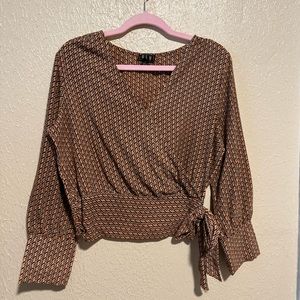 OLM Faux Wrap Top‎ Size large